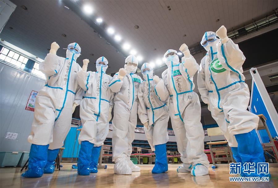 （新華全媒頭條·圖文互動(dòng)）（1）從人民中汲取磅礴力量——習(xí)近平總書(shū)記同出席2020年全國(guó)兩會(huì)人大代表、政協(xié)委員共商國(guó)是紀(jì)實(shí)