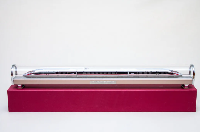 坐高鐵，看中國，拍月亮，拿獎品，享團(tuán)圓