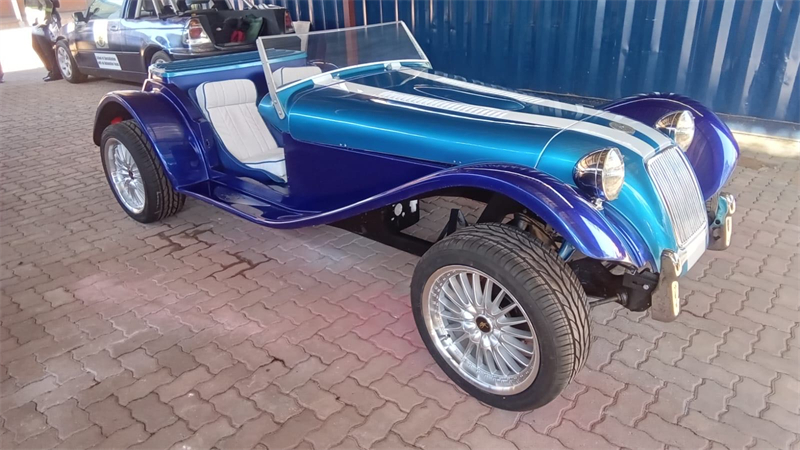 電動“老爺車”古典又現(xiàn)代。索尚古夫技術(shù)高中供圖